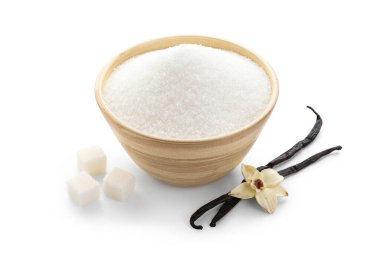 Aromatik vanilya şekerli, çiçekli ve beyaz arkaplanlı kase