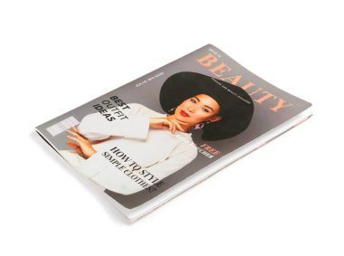 Şarjör beyaz arkaplanda izole