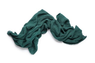 Kumaş yeşili peçete beyaz arkaplanda izole edildi