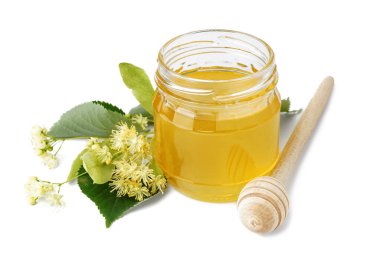 Kavanozlu, ıhlamur balı ve beyaz arkaplanlı.