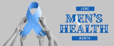 Eller gri arka planda mavi farkındalık şeridi tutuyor. Erkek Sağlığı Ayı Afişi