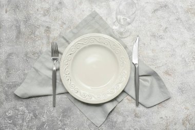 Grunge arkaplanındaki güzel tablo ayarı