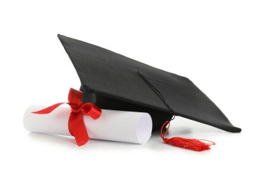 Havan tahtası ve diploma beyaz arka planda