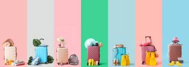 Renk arkaplanındaki seyahat aksesuarları