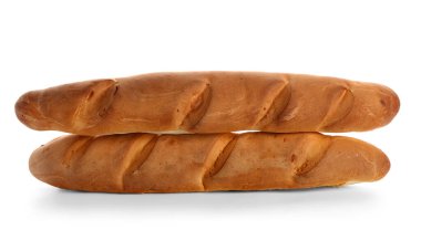 Beyaz arkaplanda taze baget