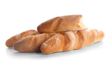 Beyaz arka planda bir sürü taze baget