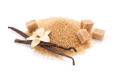 Beyaz zemin üzerinde tatlı vanilya şekeri yığını