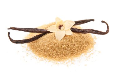 Beyaz zemin üzerinde tatlı vanilya şekeri yığını