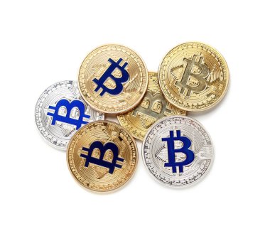 Beyaz arkaplanda farklı bitcoins, üst görünüm