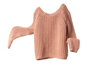 Uçan bej süveter beyaz arkaplanda izole edildi