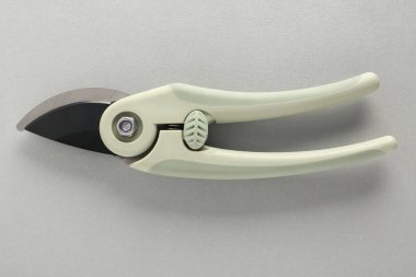 Gri arkaplanda bahçıvanlık