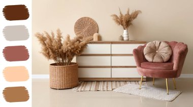 Koltuk, çekmeceler ve çiçekli süslemeler. Farklı renk desenleri