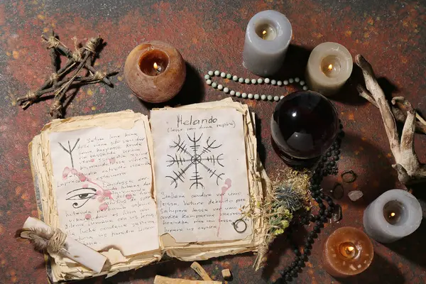 Cadının sihirli özellikleri Grunge arkaplan büyü kitabı ile