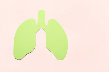 Bej arka planda yeşil kağıt ciğerler