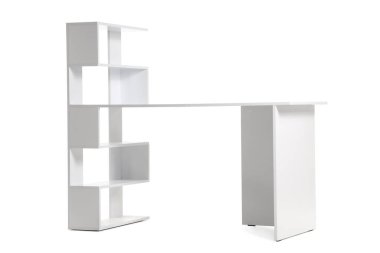 Rafları beyaz arkaplanda izole edilmiş şık bir tablo