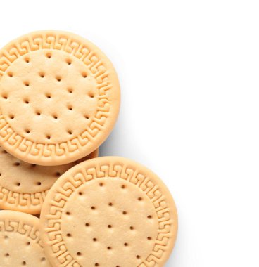 Beyaz arkaplanda tatlı kurabiyeler