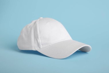 Mavi arkaplanda boş beyaz başlık