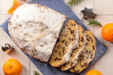 Beyaz fayansla süslenmiş lezzetli Noel arkaplanı