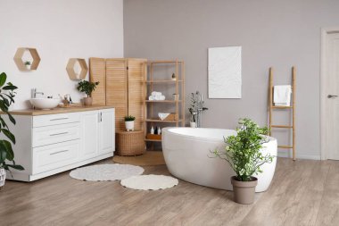 Lavabolu, küvetli ve banyolu çekmeceler.