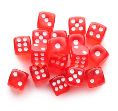 Beyaz arkaplanda kırmızı oyun işaretleri yığını