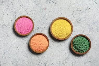 Grunge arka planında toz pigmenti kaseleri