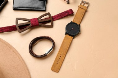 Renkli papyonlu erkek aksesuarları.