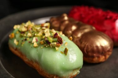 Koyu renk kaplamalı, kaplamalı, kaplamalı.