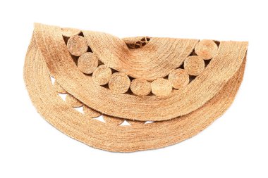 Beyaz arkaplanda hasır halı, üst görünüm