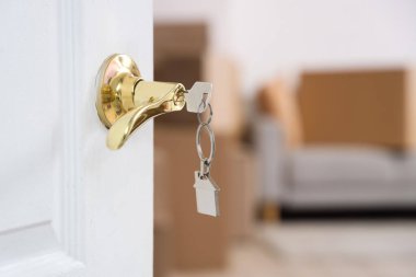 Evden eve anahtarlar, taşınma gününde kilit, kapatma