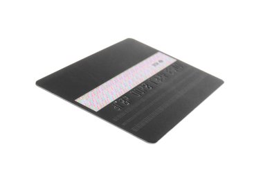 Beyaz arkaplanda koyu renk kredi kartı, arka plan