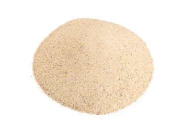 Beyaz arka planda hafif kumsal yığını