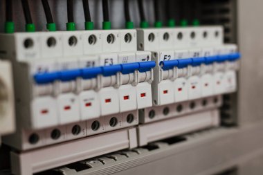 closeup görünümü kutusunun Otomatik sigortalar ile