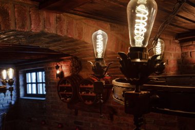 Eski şarap mahzeni tatmak için tezgah