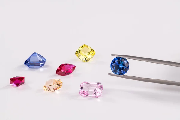 Gemstones Sapphire Yang Berwarna — Stok Foto