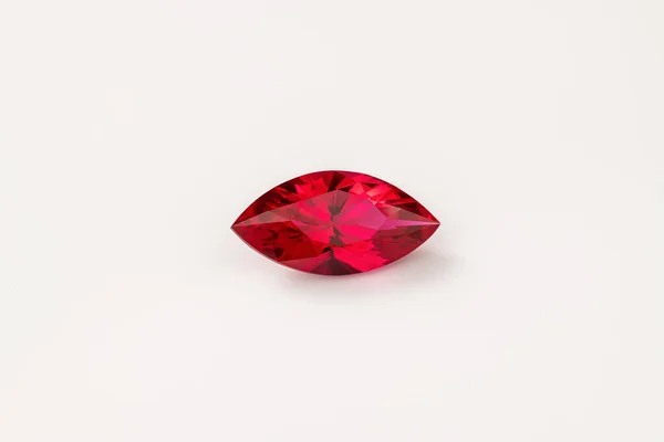 Драгоценный Камень Красной Маркизы Сапфир — стоковое фото
