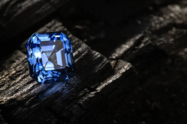 Preciosa Piedra Preciosa Zafiro Azul — Foto de Stock