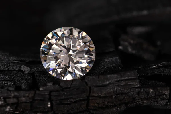 석탄에 다이아몬드 — 스톡 사진