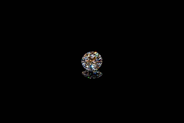 Diamante Sullo Sfondo Nero — Foto Stock
