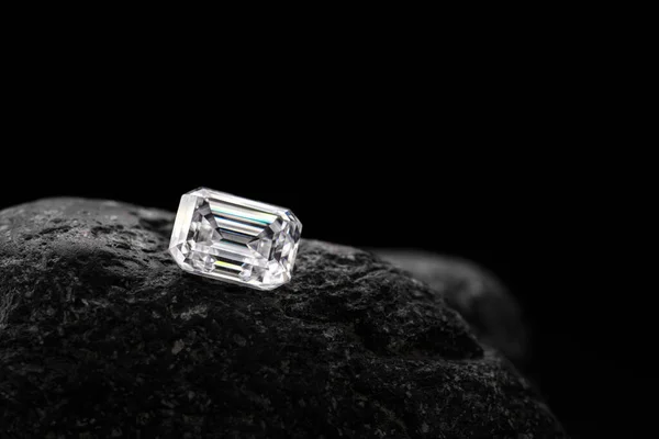 Diamante Talla Esmeralda Piedra Natural Negra —  Fotos de Stock