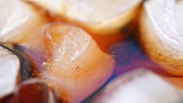 Cubos Gelo Bebida Refrigerante Cola — Vídeo de Stock