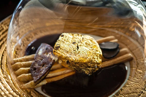 Black Angus Carat Gold Steak Beef Tenderloin Foie Gras Fresh — Stock Photo, Image