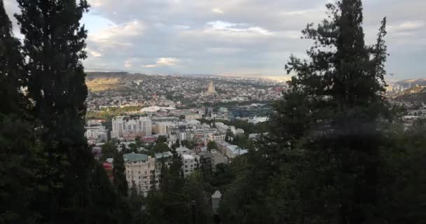 Funicular Zwiedzanie Tbilisi Stolicy Gruzji Zmierzchu Transportu Panoramicznego Kolejki Linowej — Wideo stockowe