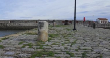 Socoa Kalesi 'nin Fransa' nın Atlantik kıyısındaki Saint Jean de luz Körfezi 'nde çekilmesi.