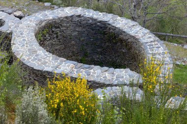 İspanya 'nın Asturias kasabasındaki Chano köyünde tarihi Kelt köyü arkeolojik yerleşim yeri..