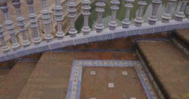 Seville 'deki Plaza de Espana Mozaik mimarili tarihi Avrupa anıtı binası