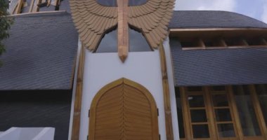 Seville 'deki Imre Makovecz Macar pavyonu binası. Cartuja Adası' ndaki 92 nolu fuarda.
