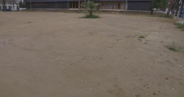 Ruh Macar pavyonu binasının kanatları Seville 'de Imre Makovecz tarafından yapıldı. Cartuja Adası' nda, Expo 92 'de.