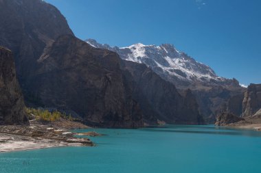 Dağ silsilesi içinde Pakistan peyzaj