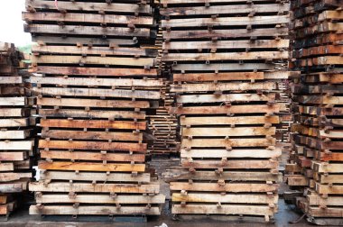 Palet - ahşap nakliye konteynırı, tahsilat için zemin