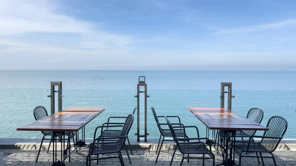 Tavolo Sedia Vuoti Sala Pranzo Quasi Mare Oceano — Foto Stock